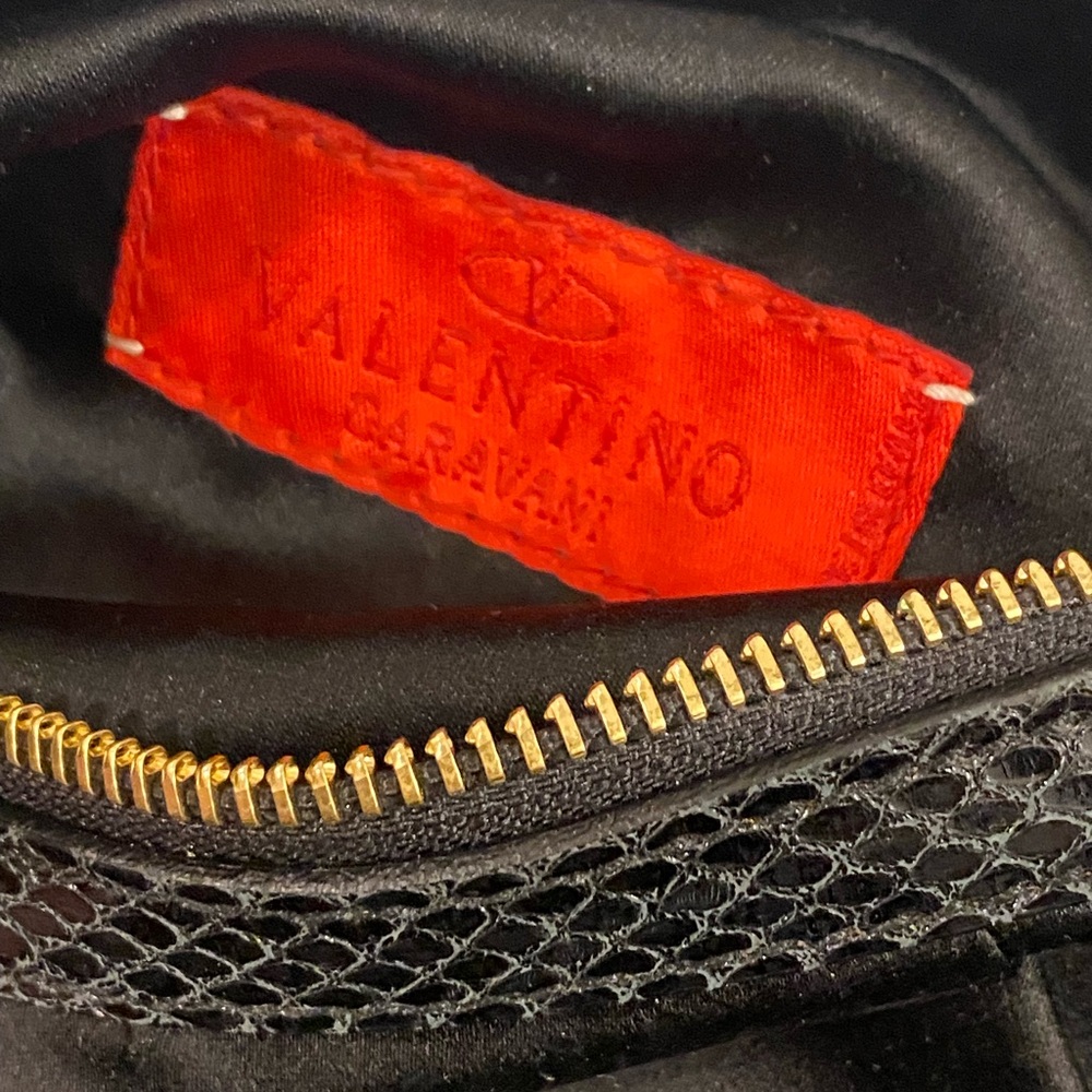 VALENTINO Garavani Black Clutch Bag Zip Closure - Picture 3 of 12